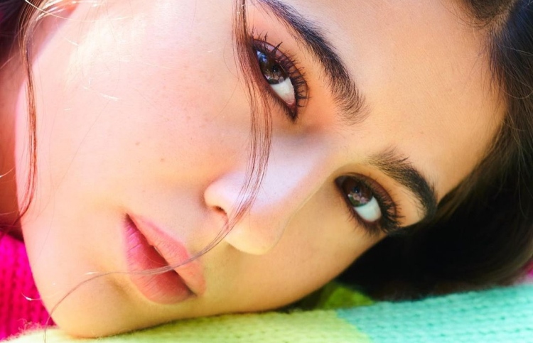 ސާރާ އަށް "ގޭސްލައިޓް"