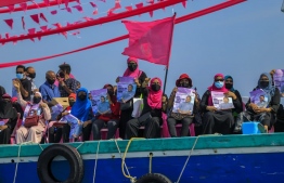 Opposition protestors aboard boats demanding the release of former President Yameen. PHOTO: PPM