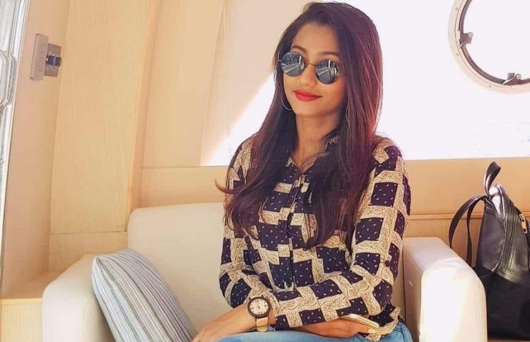 "އެކްސިޑެންޓް ވީ ނަޒޫއާ ފޮށޭތީ ފަހަތަށް ބަލައިލުމުން"