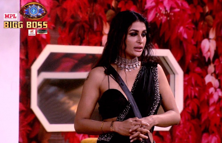 ބިގް ބޮސް: ޕަވިތުރާ އަށް އިޖާޒާ ވަކިވާން ޖެހިއްޖެ