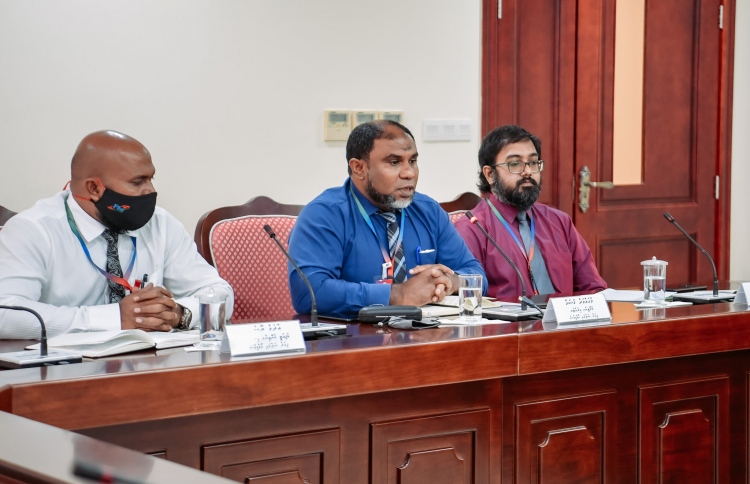 ތެލުގެ ވައްކަން: ބޮޑު ތުހުމަތެއް ބިދޭސީ މުއައްޒަފަކަށް