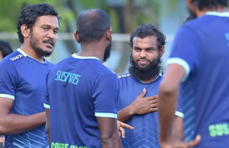 ސަސް ފުރަަތަމަ ޑިވިޝަނުގައި، ފަހަތުގައި އެކުވެރިކަން