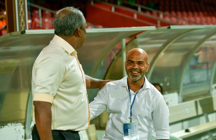 ޓީސީގެ ކޯޗުކަމާ ނިޒާމްބެ ހަވާލުވެއްޖެ