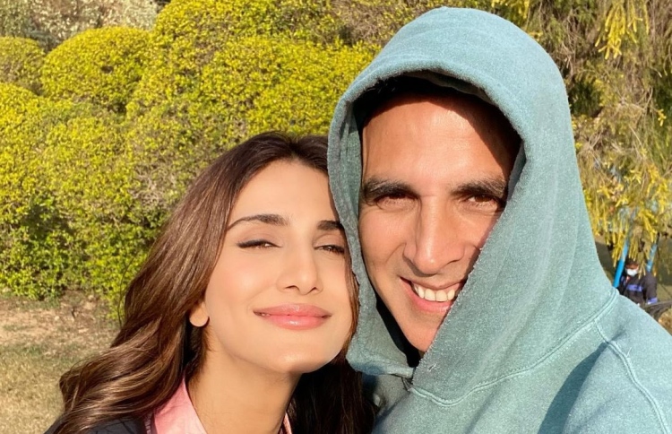 ބޮލީވުޑްގެ ޚަބަރުތައް ކުރުކޮށް