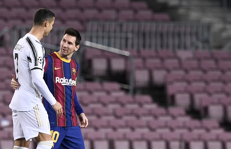 "މެސީއާ އޮންނަ ވާދަވެރިކަން އުފައްދަނީ ސަޕޯޓަރުން"