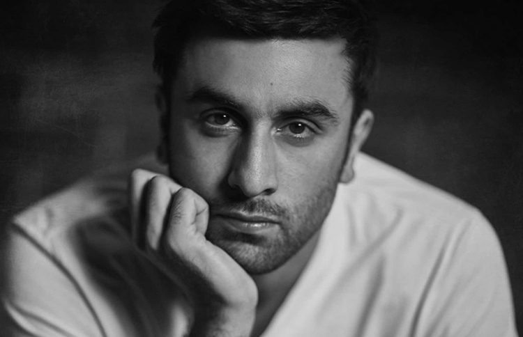 ބޮލީވުޑްގެ ޚަބަރުތައް ކުރުކޮށް