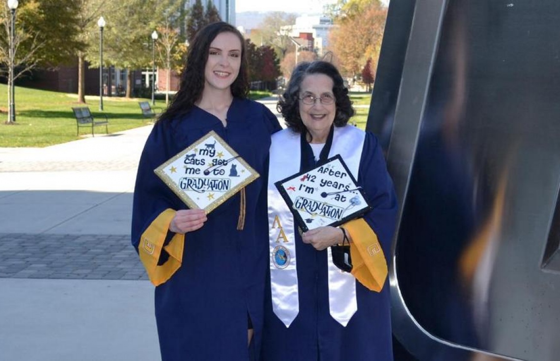 މާމަދަރިފުޅާ އެކު 74 އަހަރުގައި ގްރެޖްއޭޓްވެއްޖެ