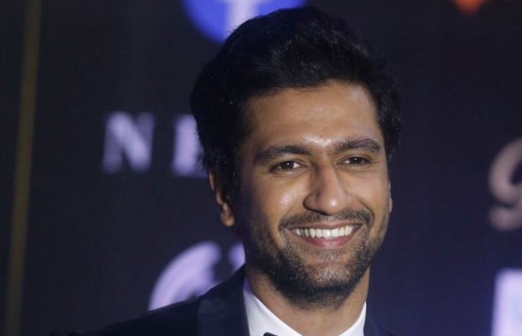 އަމީތާބް ކުޅުނު ރޯލެއް ވިކީ އަށް؟