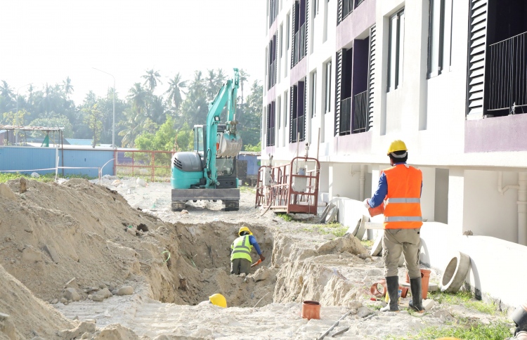 ބައެއް ފްލެޓްތަކުގެ ފެންބިލު މާބޮޑުކަމުން އެކަން ބަލަނީ