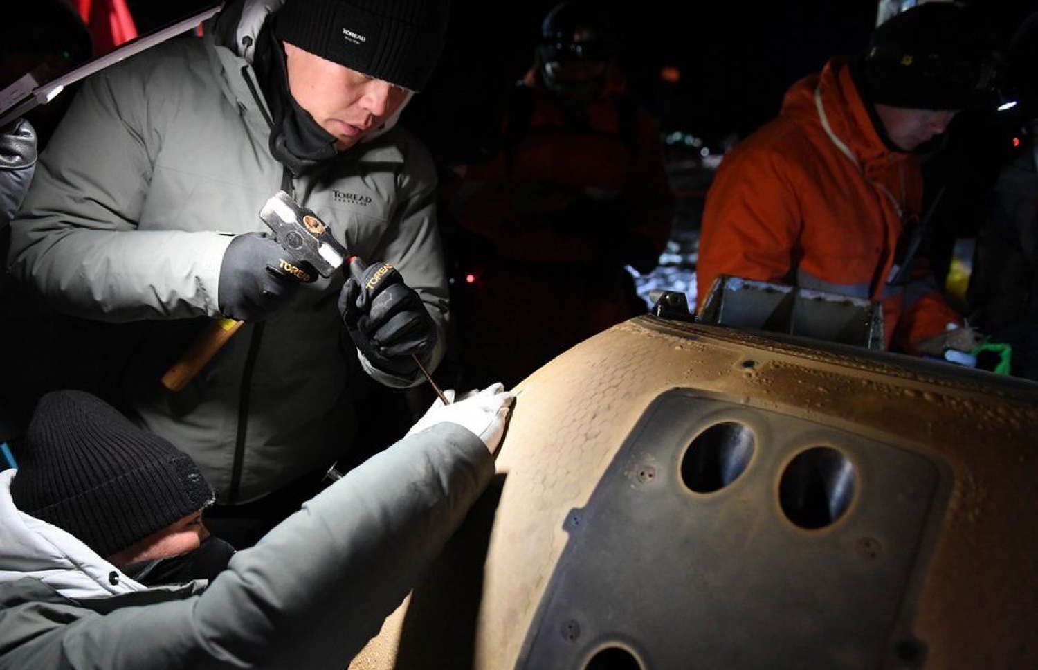 ކެޕްސޫލްގައި ހިމެނޭ ސާމްޕަލް ނަގާނީ ޚާއްސަ ލެބެއްގައި. --ފޮޓޯ:ޝަޓާސްޓޮކް