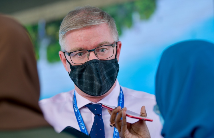 "ހިދުމަތް އަވަސް ކުރަންދަތީ އުސޫލުގައި ހިފަހައްޓާތީ"