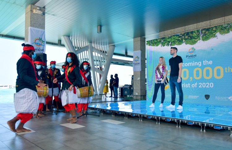 "ބޮޑެތި މާކެޓްތަކުގެ ހަބަރެއް ނެތި ބޮޑު ކާމިޔާބީއެއް"