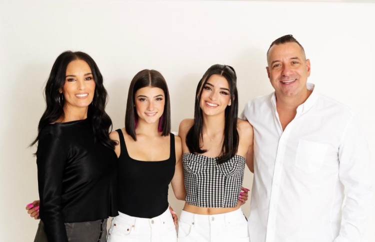 ޓިކްޓޮކްގެ ރާނީގެ ވާހަކަ ސީރީޒަކަށް ހަދަނީ