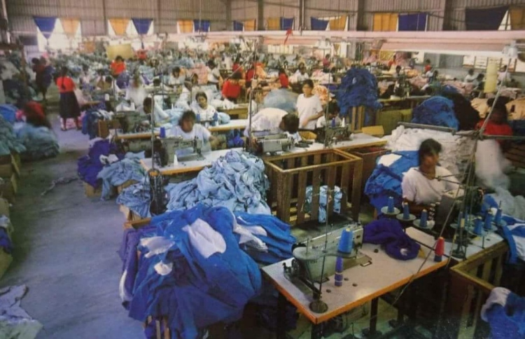 އައްޑޫގައި އަލުން ގާމަންޓް ފެކްޓަރީއެއް ހަދަނީ