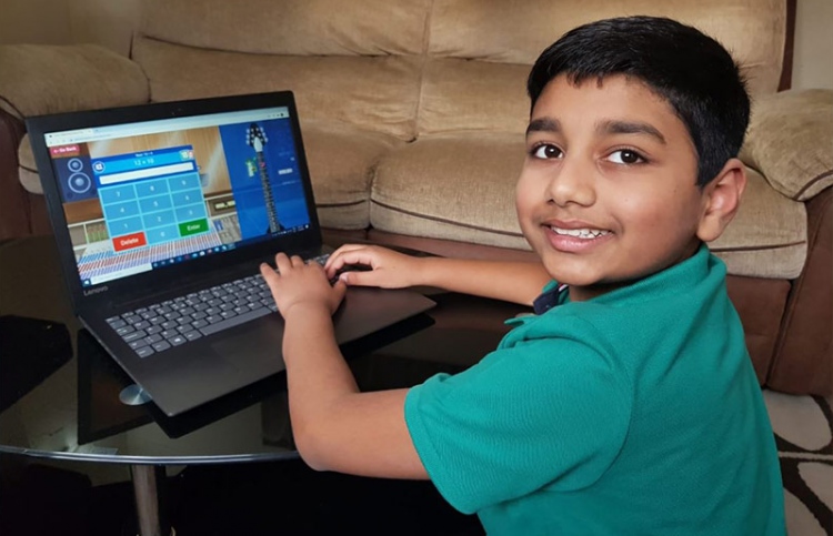 އެއް މިނެޓުން 196 ސުވާލަށް ޖަވާބުދީ ރެކޯޑް ފޮތަށް