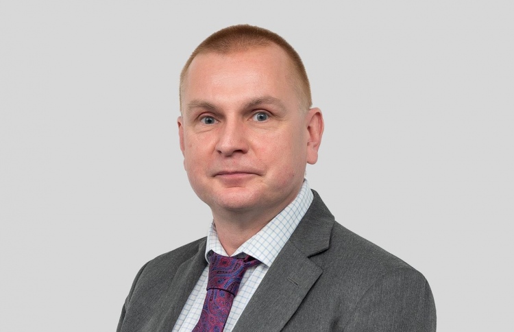 ވަކިކުރި ސީއީއޯ ވަޒީފާ އަނބުރާ ހޯދަން ޓްރައިބިއުނަލަށް