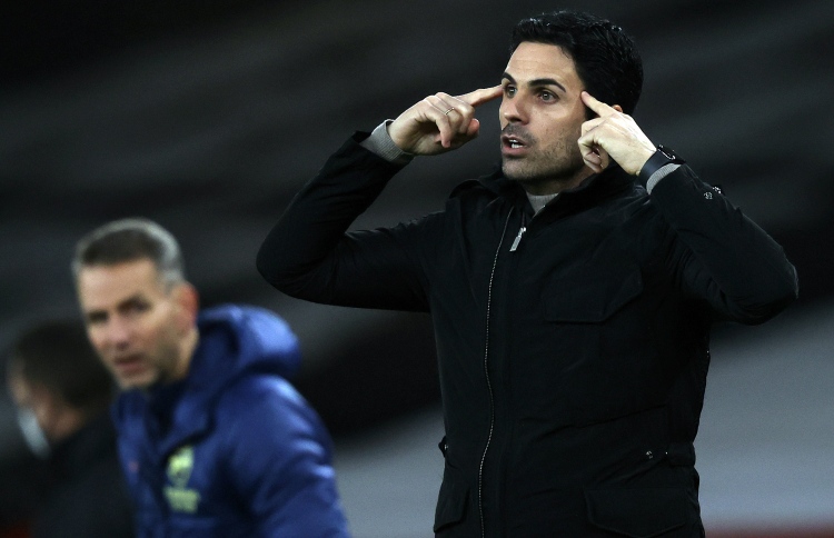 "ސީޒަން ސަލާމަތްކުރަން ޗެލްސީ މެޗުން މޮޅުވާންޖެހޭ"