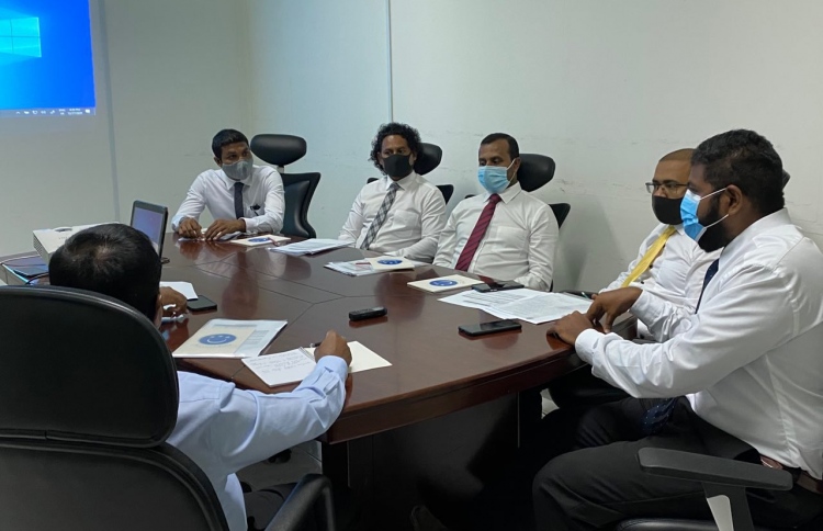 ފްލައިން ސްކޫލް މައްސަލަ ބަލަން މެމްބަރުން އައްޑޫގައި