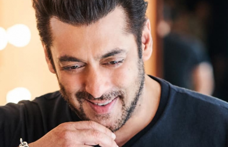 ސަލްމާންގެ "ރާދޭ" އަންނަ އަހަރުގެ ފިތުރު އީދަށް