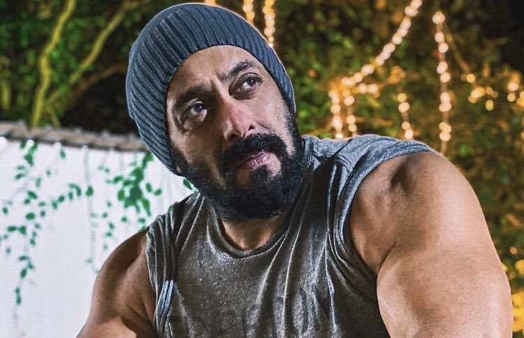 ބިރުބޮޑުވުމުން ސަލްމާން ބުލެޓްޕްރޫފް ކާރެއް ގަނެފި