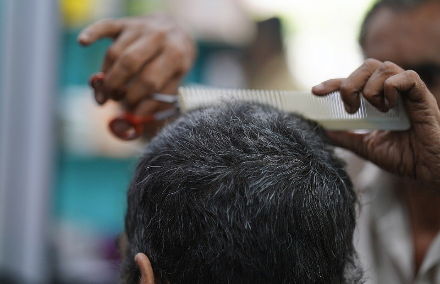 ނުރަވަމުންދާ ބޮލެއް ކޮށަނީ.