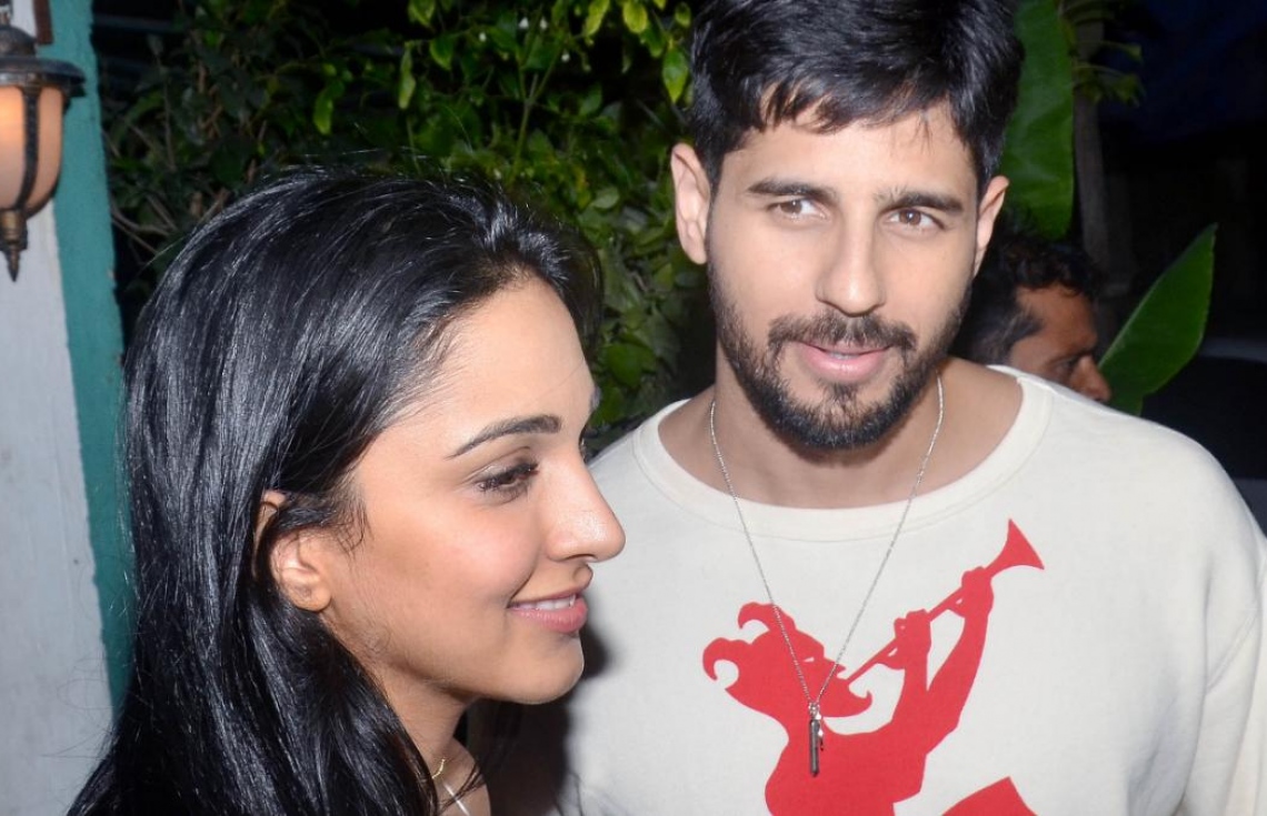 ސިދާތާއި ކިއާރާ އަދި އިޝާނާއި އަނަންޔާ ރާއްޖޭގައި