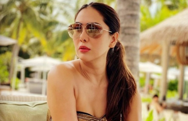 "މުހައްބަތޭ" ގެ ބަތަލާ ކިމް ރާއްޖޭގައި