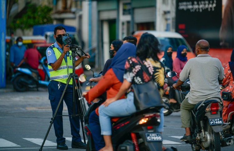 ހުރިހާ ވެހިކަލެއްގެ ނަމްބަ ޕްލޭޓް ބަދަލުކުރަން ޖެހޭތަ؟
