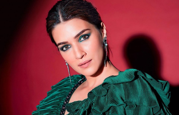 ބޮލީވުޑްގެ ޚަބަރުތައް ކުރުކޮށް