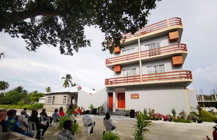 އައްޑޫ މީދޫގެ ފުރަތަމަ ޓޫރިސްޓް ހޮޓާ ހުޅުވައިފި