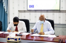 Representatives signing an agreement on the WHO, EU efforts to support Maldives. PHOTO: WHO