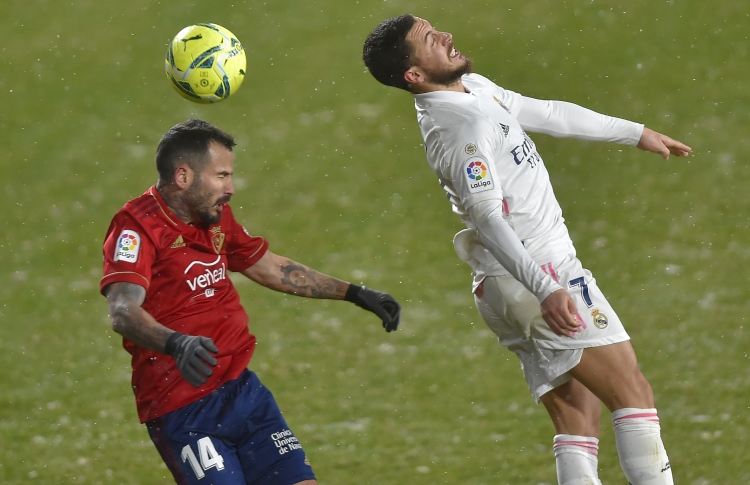 ސްނޯގެ ތެރޭގައި ކުޅެން ޖެހުމުން ޒިދާން ހިތްހަމަނުޖެހިއްޖެ