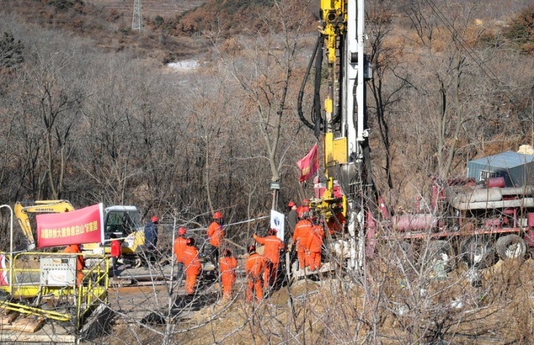 ރަންނަގާ ވަޅުގައި ތާށިވި މީހުން ސަލާމަތްކުރެވޭތޯ ބަލަނީ