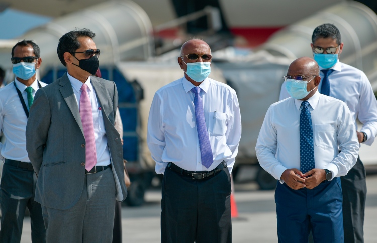 އޮގަސްޓް މަހުގެ ނިޔަލަށް 700،000 ޑޯޒް ހަމަވާނެ