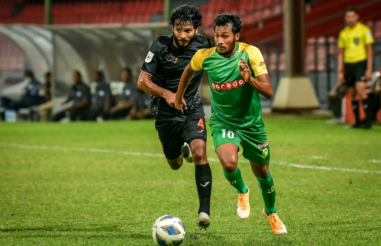 އީގަލްސް އާއި މާޒިޔާ އެއްވަރު