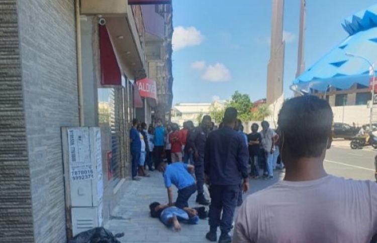 މިސްކިތުގައި ބަރަހަނާވި މީހާ އަނެއްކާވެސް ހައްޔަރުކޮށްފި