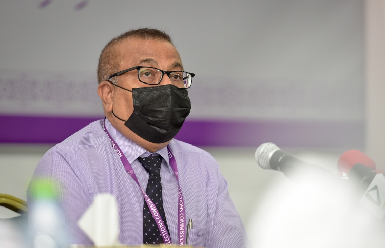 2މައްސަލަ ހުށަހެޅި، ވޯޓުލުން ދަނީ އޮމާންކޮށް: ފުއާދު