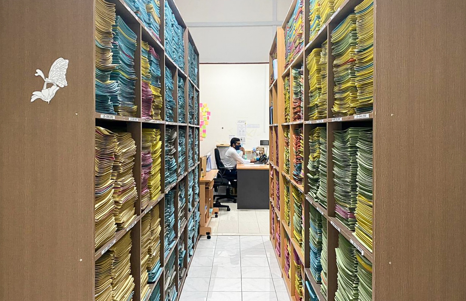 ހިޔާ މަޝްރޫއަށް ހުށަހެޅި ފޯމުތައް ކޮމިޓީން ތަރުތީބުކޮށްފައި: މި ފޯމުތައް ހުރީ ހައުސިން މިނިސްޓްރީގެ ގުދަނެއްގެ ތެރޭގައި އުކާލާފައި ކަމަށް ފްލެޓް ކޮމިޓީން ބުނޭ. --ފޮޓޯ/މިހާރު