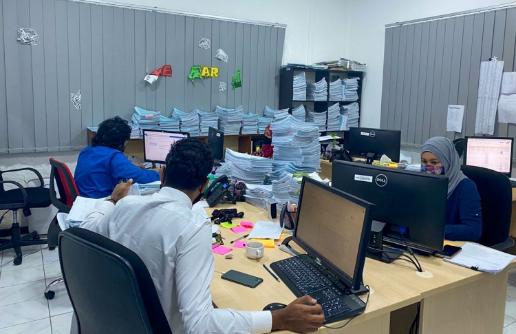 ޝަކުވާތަކަށް ޖަވާބުދީފި، ދާއިމީ ލިސްޓު ނެރެން ތައްޔާރު