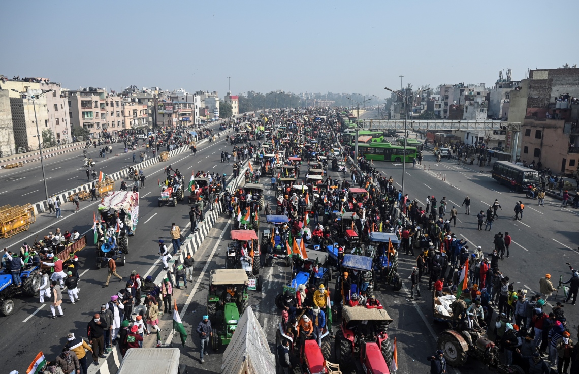 ނިއު ދިއްލީ: ޖެނުއަރީ 26، 2021: ދަނޑުވެރިން ދިއްލީގައި މުޒާހަރާ ކުރަނީ. --ފޮޓޯ:އޭއެފްޕީ