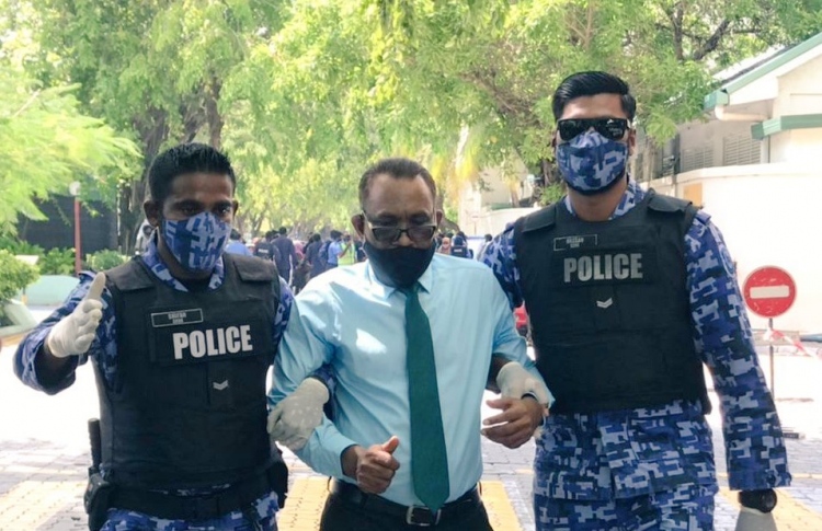 އަދުރޭ އާއި ޝުޖާއު ދޫނިދު އަށް ގެންގޮސްފި