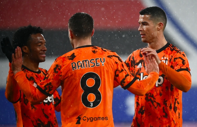 މިލާނުން ލީޑު ދެމެހެއްޓިއިރު، ޔުވެންޓަަސް އަށް މޮޅެއް