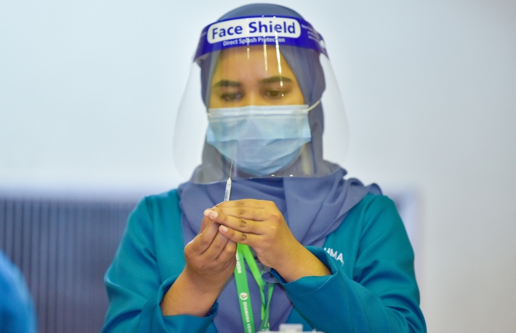 އޭޕްރީލްމަހު ވެކްސިން ޖެހި މީހުންގެ ދެވަނަ ޑޯޒު ފަށަނީ