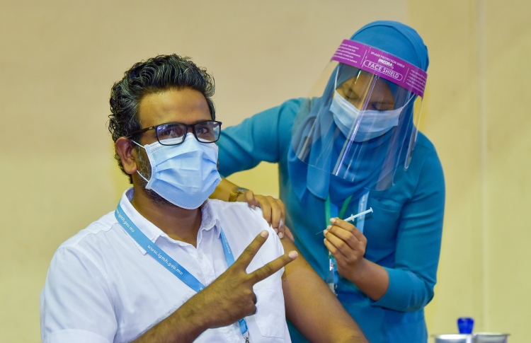 ފުރަތަމަ ދުވަހު ވެކްސިން ދިނީ 282 މީހުންނަށް