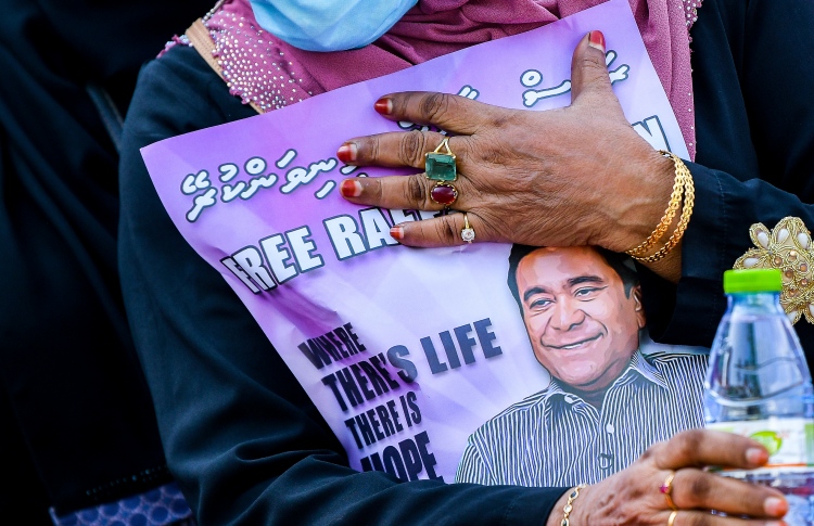 ނަޝީދަށް ޕާޓީގެ ރައީސްކަން ގެއްލުވާލުމުގެ ހިތި ޔާމީނަށް