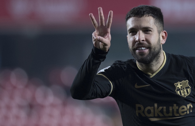 ފަހަތުން އަރައި މޮޅުވެ ބާސެލޯނާ ސެމީ އަށް