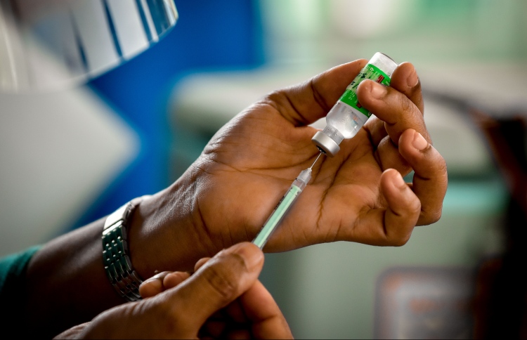 ކޮވިޑް ވެކްސިންގެ އިތުރު 5،000 ޑޯޒް ލިބިއްޖެ