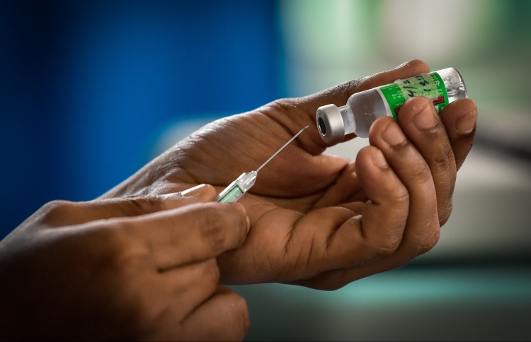 20 އަހަރުން މަތީ މީހުންނަށް ވެކްސިން ޖަހަން ފަށަނީ