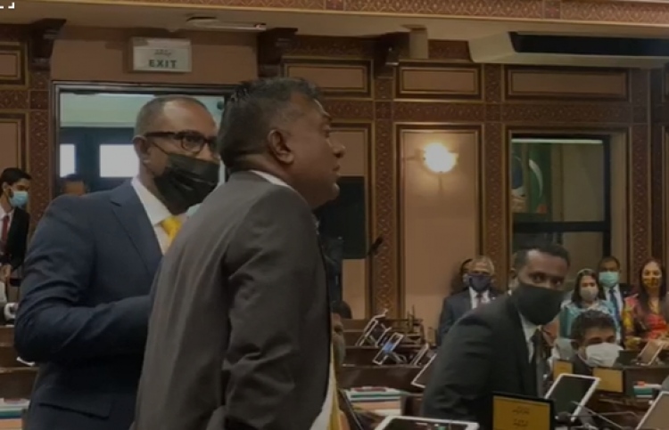 ޖާބިރުގެ ހަޅޭކާއި ބޮނޑިތާނުގެ ހަގީގަތަކީ ކޮބާ؟