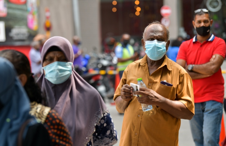 60 އަހަރުން މަތީގެ މީހުންނަށް ފައިޒާ ވެކްސިން ދެނީ